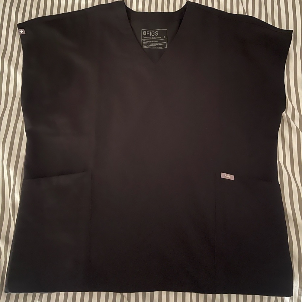 Figs black scrub top